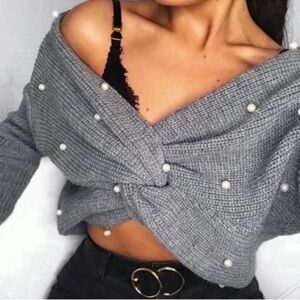 Timing Chunky Twist Front Cropped Sweater